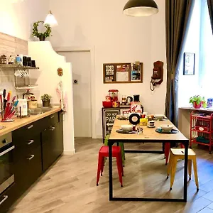 M99 Design 2*, Naples Italie